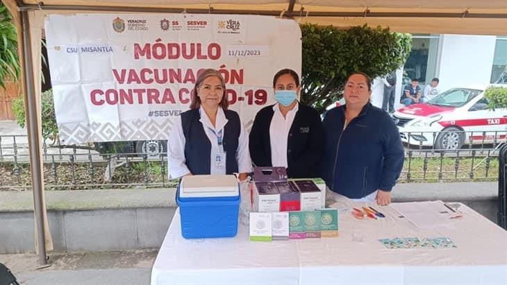 Sector salud Instala módulo de vacunación en Misantla