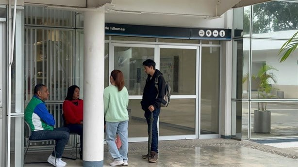 Protestan trabajadores de UV en Poza Rica; claman ya su aguinaldo (+Video)