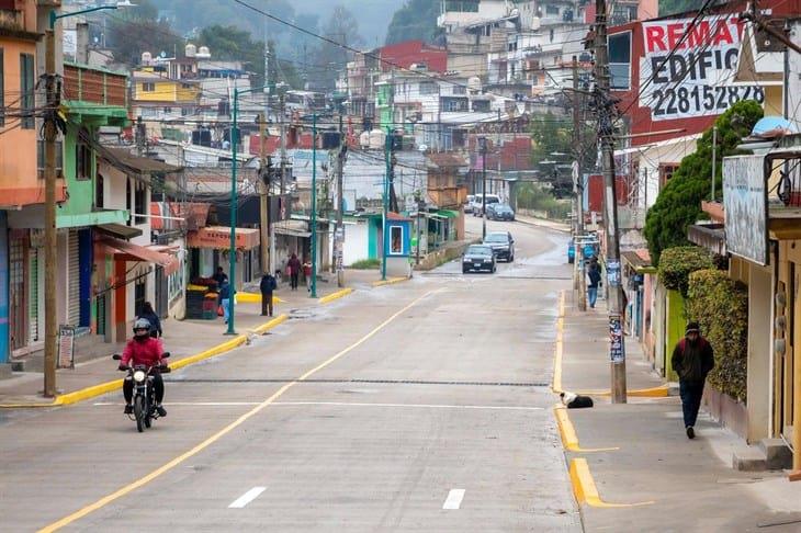 Ayuntamiento de Xalapa, tras quejas, reabre la avenida Ébano