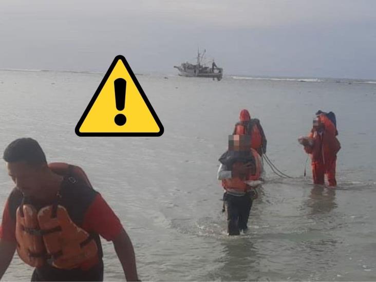 Rescatan a seis pescadores y buscan a capitán desaparecido en el mar de Tuxpan