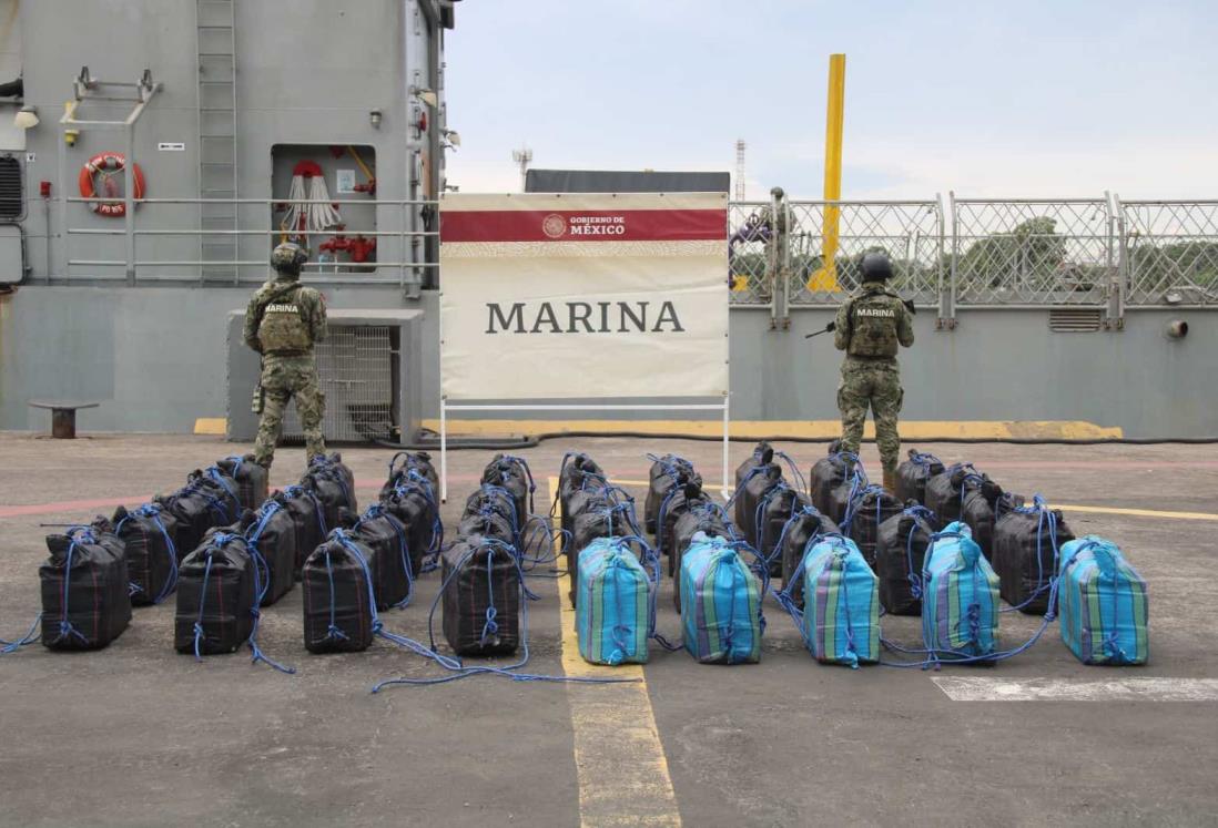 Armada de México asegura 1.5 toneladas de droga frente a costas de Michoacán