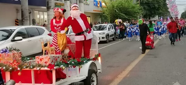 Realizan Desfile Navideño en Cardel