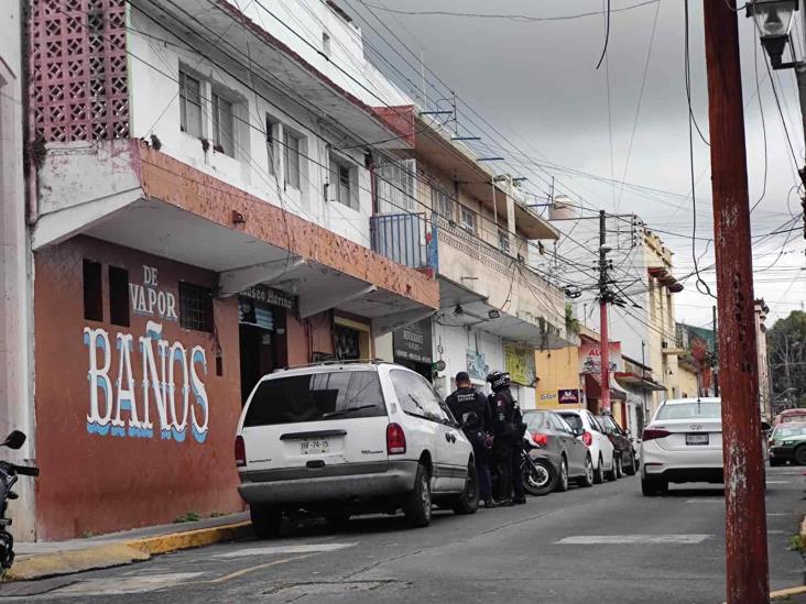 Muere infartado en conocidos baños públicos de Xalapa
