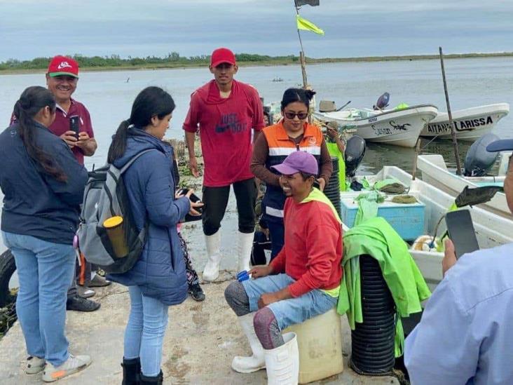 Rescatan a cuatro pescadores en Cazones, al norte de Veracruz