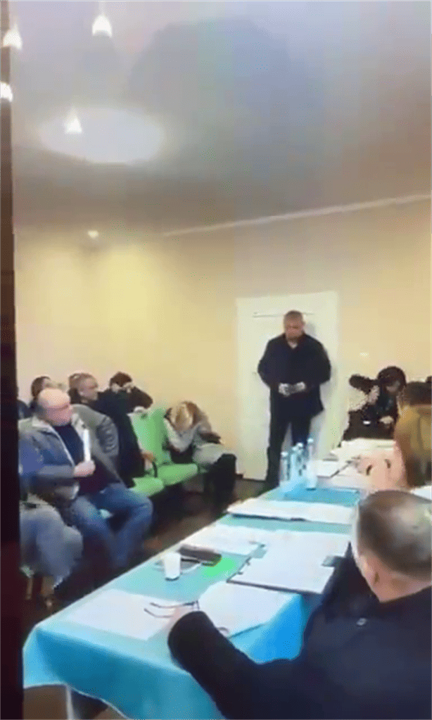 Diputado de Ucrania detona varias granadas durante una reunión (+Video)