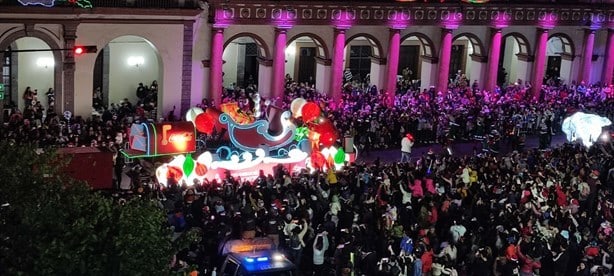 Caravana Coca Cola en Xalapa reúne a cientos de personas en el centro de la ciudad (+Video)