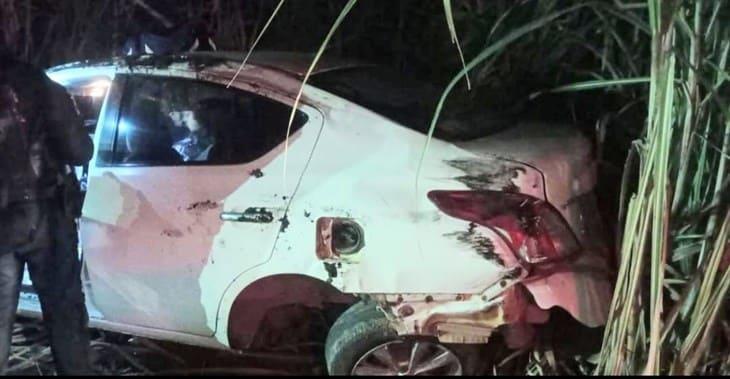 Vuelca auto con personas de la Ciudad de México en la carretera Córdoba - Veracruz