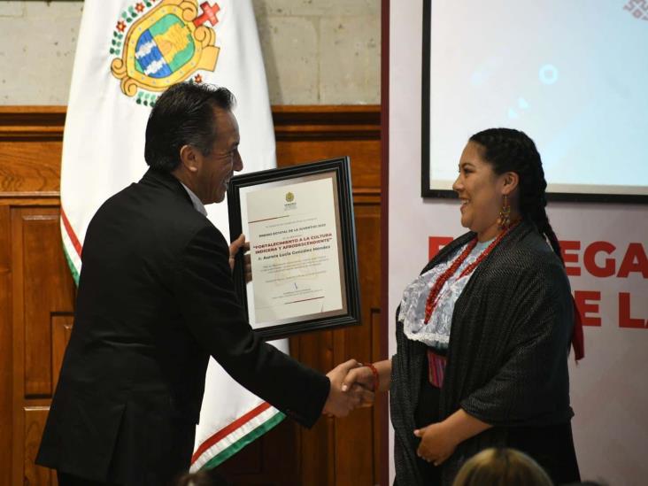 Entregan Premio Estatal de la Juventud 2023