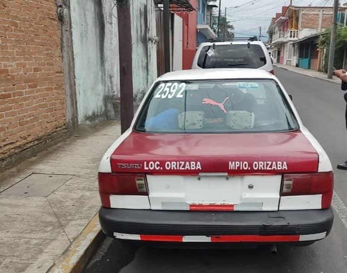 Asalto a contador de la Harinera Santa Elena en Orizaba, delincuente lo golpea y huye