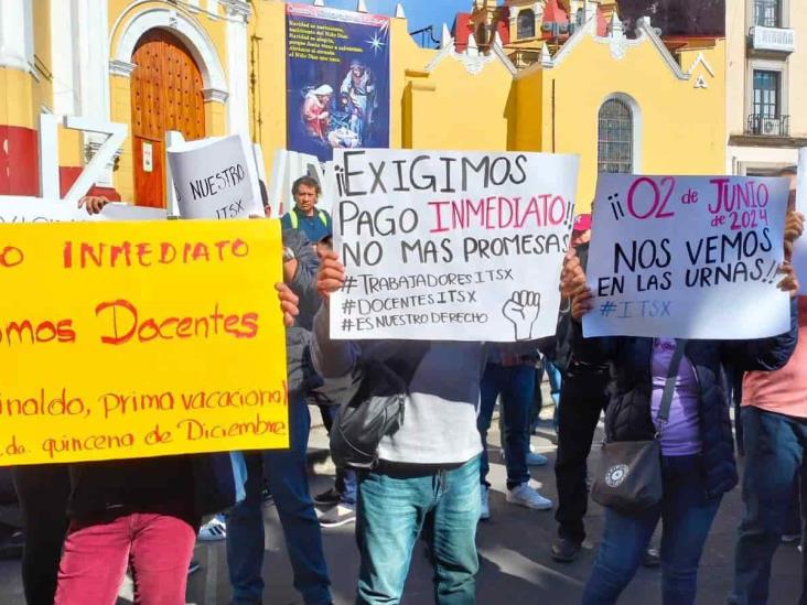 Maestros del Tecnológico de Xalapa protestan ante la falta de pago de aguinaldo