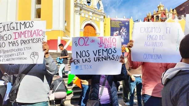 Maestros del Tecnológico de Xalapa protestan ante la falta de pago de aguinaldo