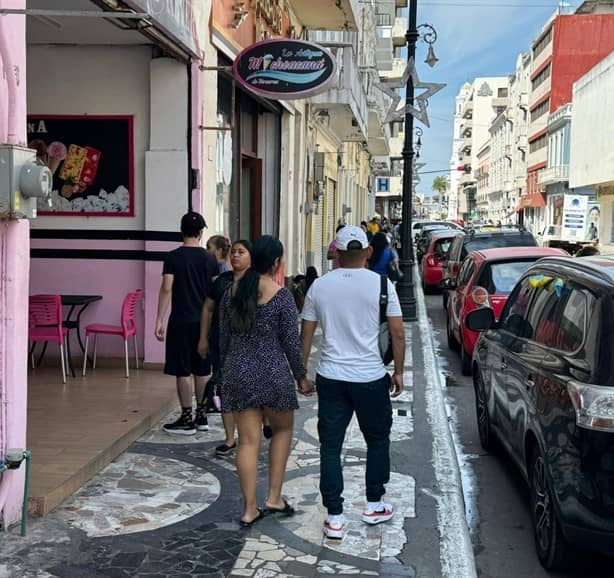 Se disparan ventas en centro de Veracruz por cena navideña