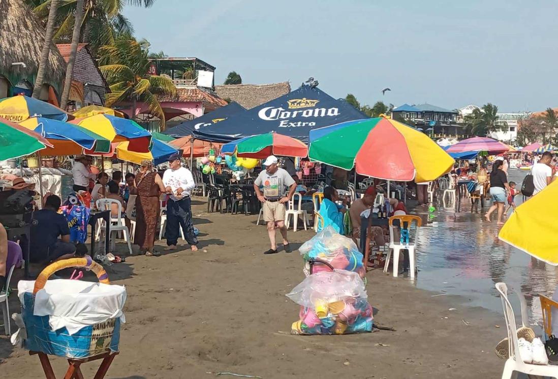 “Nos gusta Veracruz, se ve una ciudad segura”, dice turista en playa Villa del Mar
