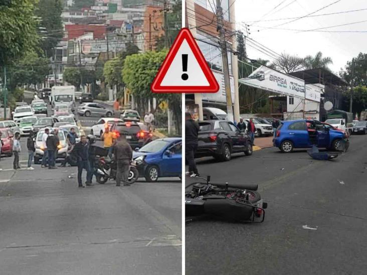 Atropellan a motociclista en transitada avenida de Xalapa
