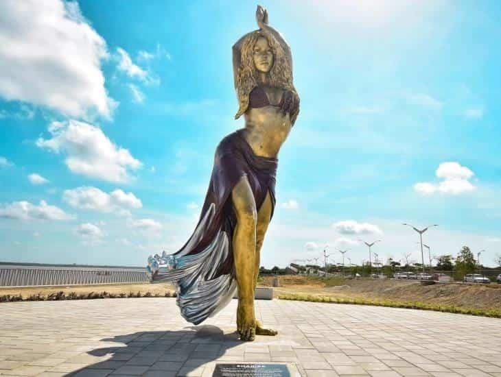 Desvelan escultura de Shakira en Barranquilla, Colombia