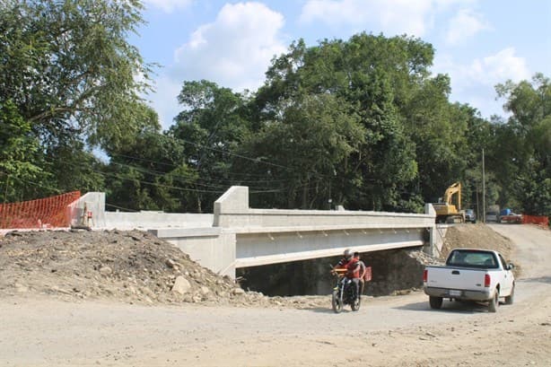 Avanza al 90% construcción del Puente Culebras, en Misantla