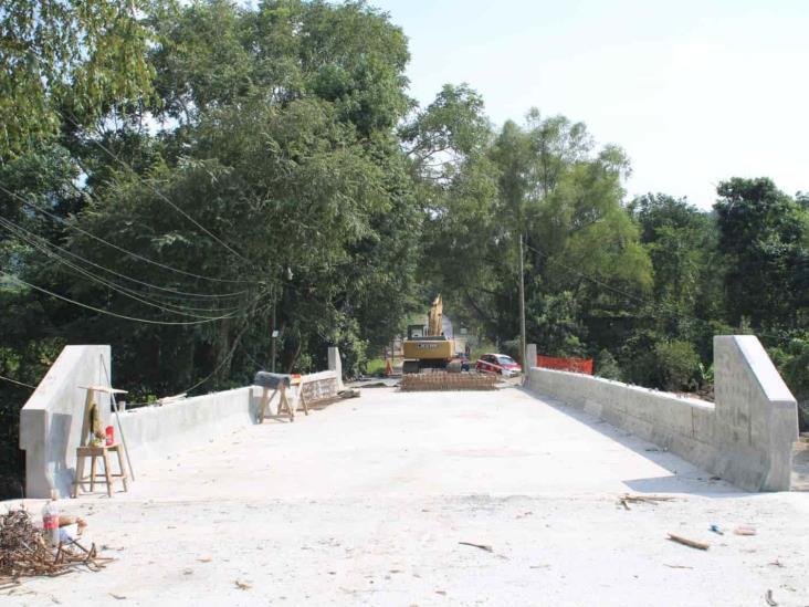 Avanza al 90% construcción del Puente Culebras, en Misantla