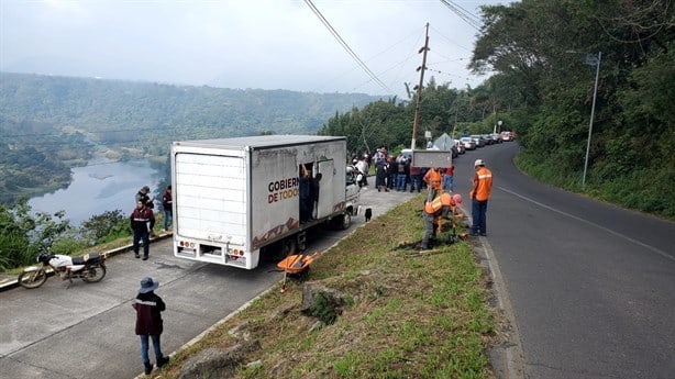 Conflicto en Tuxpango:  protestan por cierre de carretera en Ixtaczoquitlán (+Video)