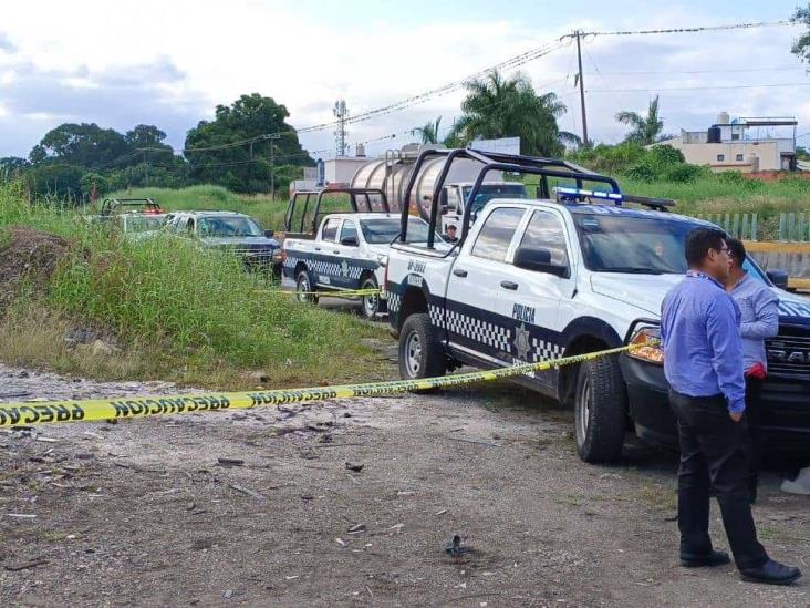 Hallan cuerpo de hombre colgado en Municipio de Ixmatlahuacan