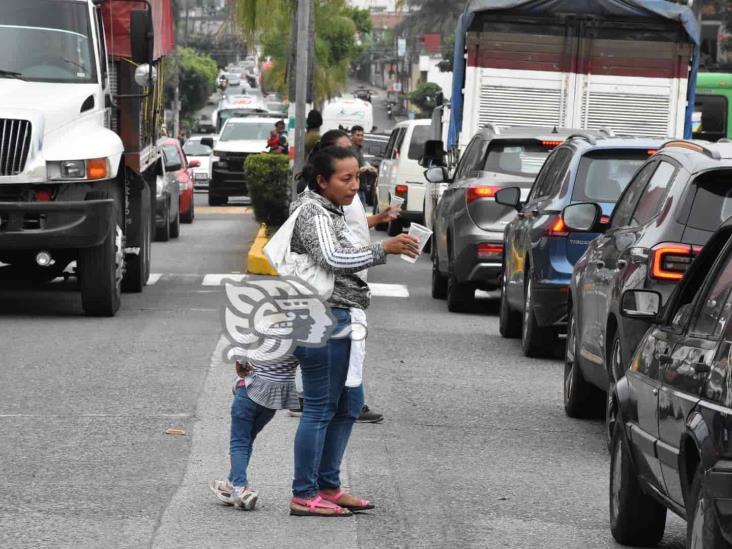 Caravana migrante llega a Ixtaczoquitlán tras pausa en Córdoba (+Video)