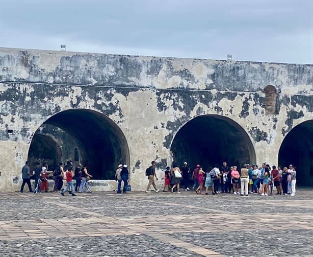 Tranvías, el transporte más solicitado por turistas en el Malecón de Veracruz