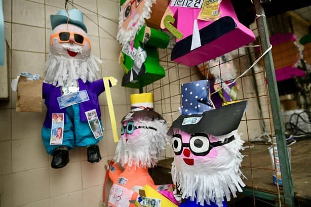 Antes de año nuevo sube precio de piñatas con forma de El Viejo