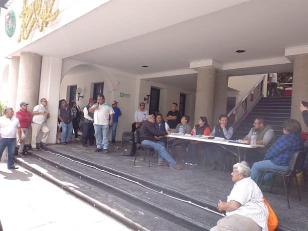 Cabildo de Ixtaczoquitlán ‘se rebela’; denuncian desvío de 5 mdp (+Video)