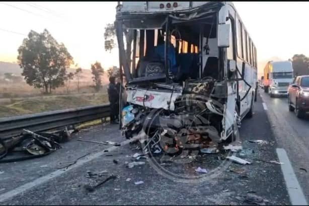 Se accidenta autobús de Catemaco en Tlaxcala; una persona murió