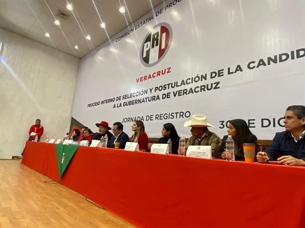 Con Cuitláhuac, en Veracruz hay un gobierno ausente y corrupto: Pepe Yunes en su registro