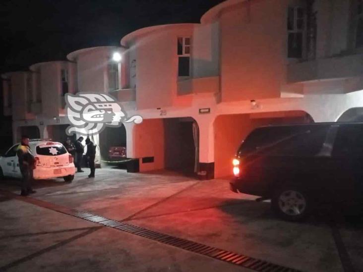 Joven es asesinado a puñaladas en motel en zona centro de Veracruz