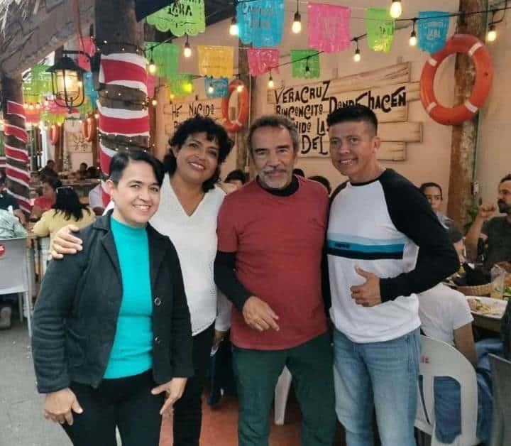 El actor Damián Alcázar visita el Puerto de Veracruz antes de año nuevo
