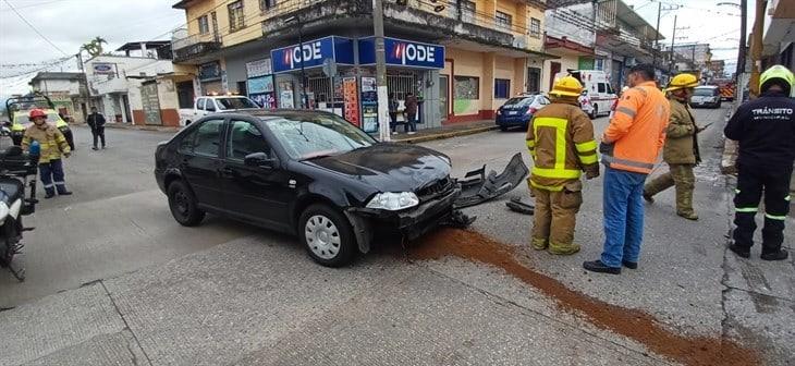 Se registra accidente automovilístico en el Centro de Córdoba