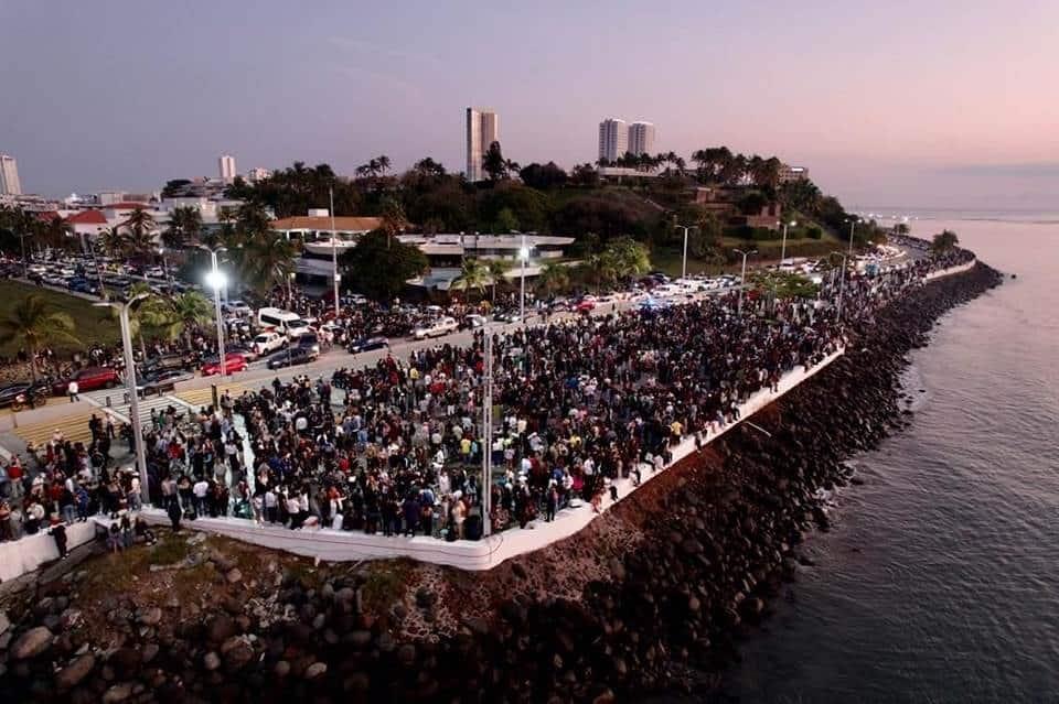 Pirotecnia deja 5 emergencias en celebraciones de año nuevo en Veracruz