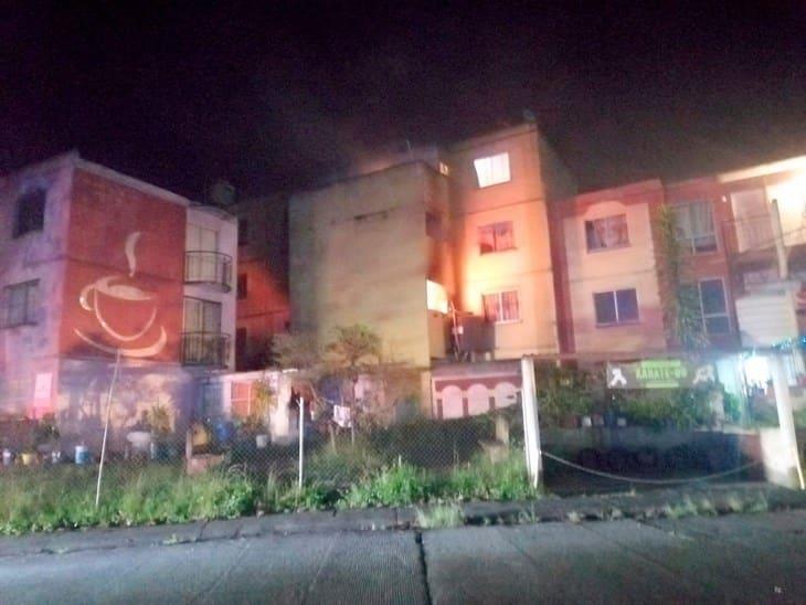 Pirotecnia causa incendios durante las primeras horas de la madrugada en Coatepec