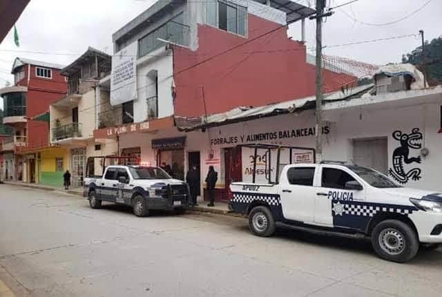 Hombre en presunto estado de ebriedad muere tras sufrir caída en Mixtla de Altamirano