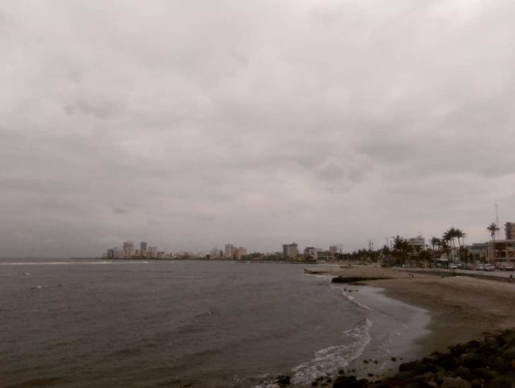 Emiten alerta por el frente frío 22 en el Puerto de Veracruz
