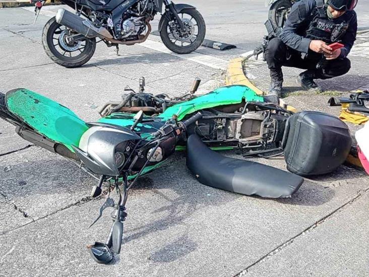 Choque entre moto y camioneta deja un lesionado, en Córdoba