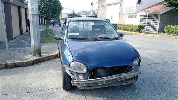 Choque entre moto y camioneta deja un lesionado, en Córdoba