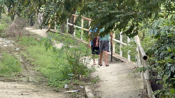 Transitado puente de Poza Rica, a punto de colapsar