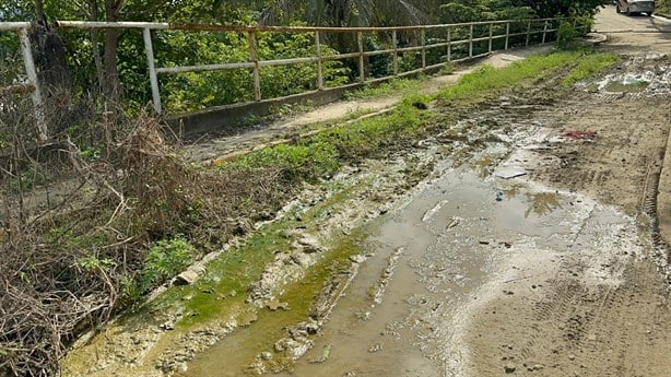 Transitado puente de Poza Rica, a punto de colapsar