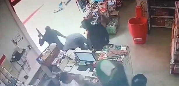 ¡Ola de asaltos en Tabasco! Hombres armados atracan al menos 25 comercios