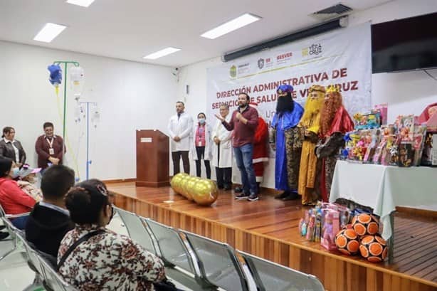 ¡Llegan los Reyes Magos a Poza Rica! Entregan juguetes a niños del Hospital Regional