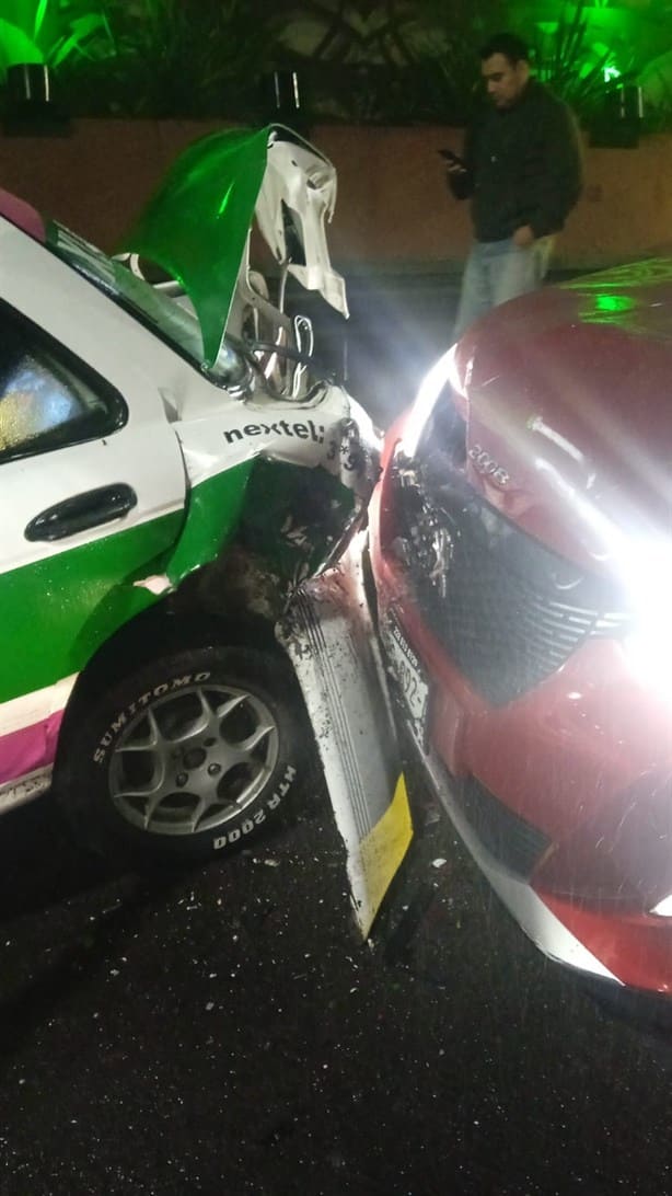 Choque de autos en Sipeh Ánimas deja un lesionado en Xalapa