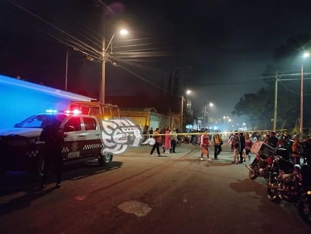 Incendio arrasa con bodega de reciclaje en Nogales (+Video)