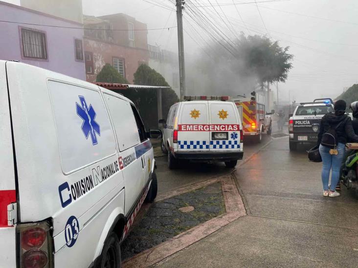 Incendio consume vivienda en fraccionamiento de Xalapa