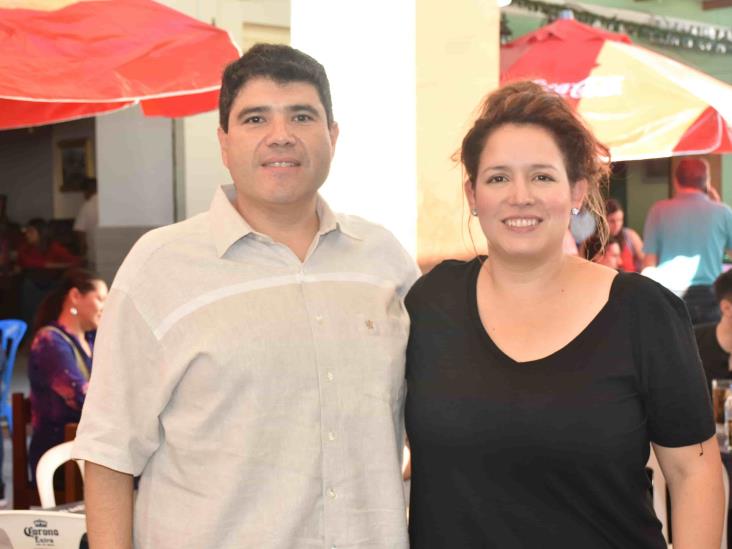 Veracruzanos se reúnen en Los Portales para recibir el 2024