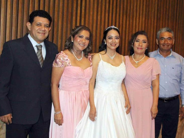 Gladys Reyes Martínez y Eric Maza Cano contraen sagrado matrimonio