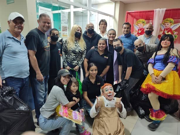 Niños del hospital infantil recibieron regalos en día de Reyes y show de payasos
