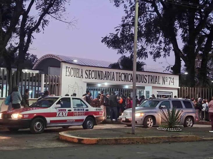 Sin incidentes, regresan a clases en escuelas de la zona centro de Veracruz