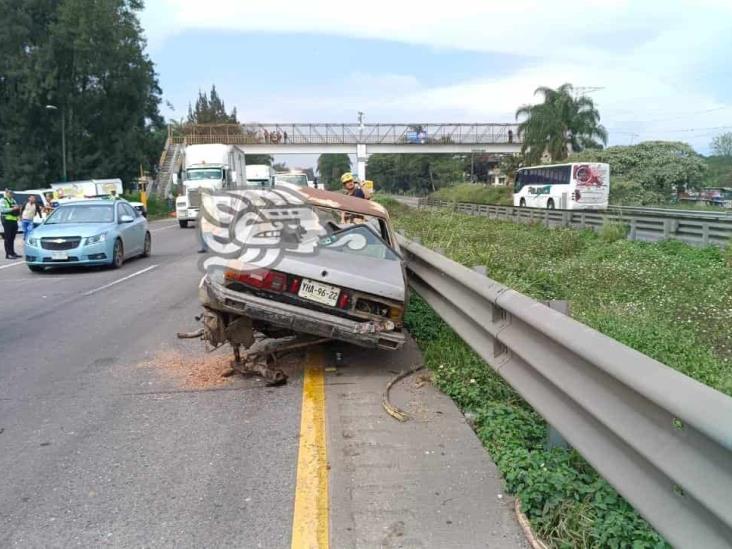 Fuerte accidente en la autopista Puebla-Orizaba deja 2 lesionados